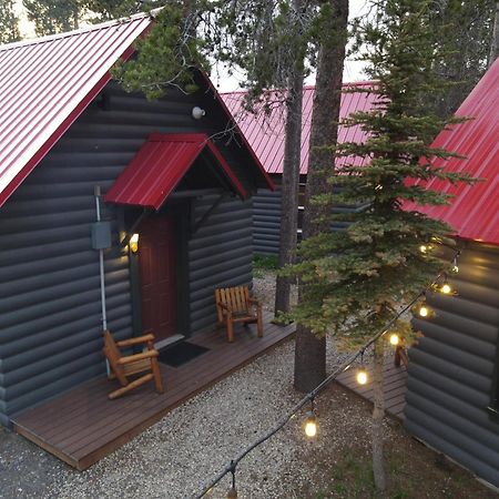 Yellowstone Cabins And Rv West Yellowstone Buitenkant foto