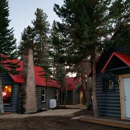 Yellowstone Cabins And Rv West Yellowstone Buitenkant foto