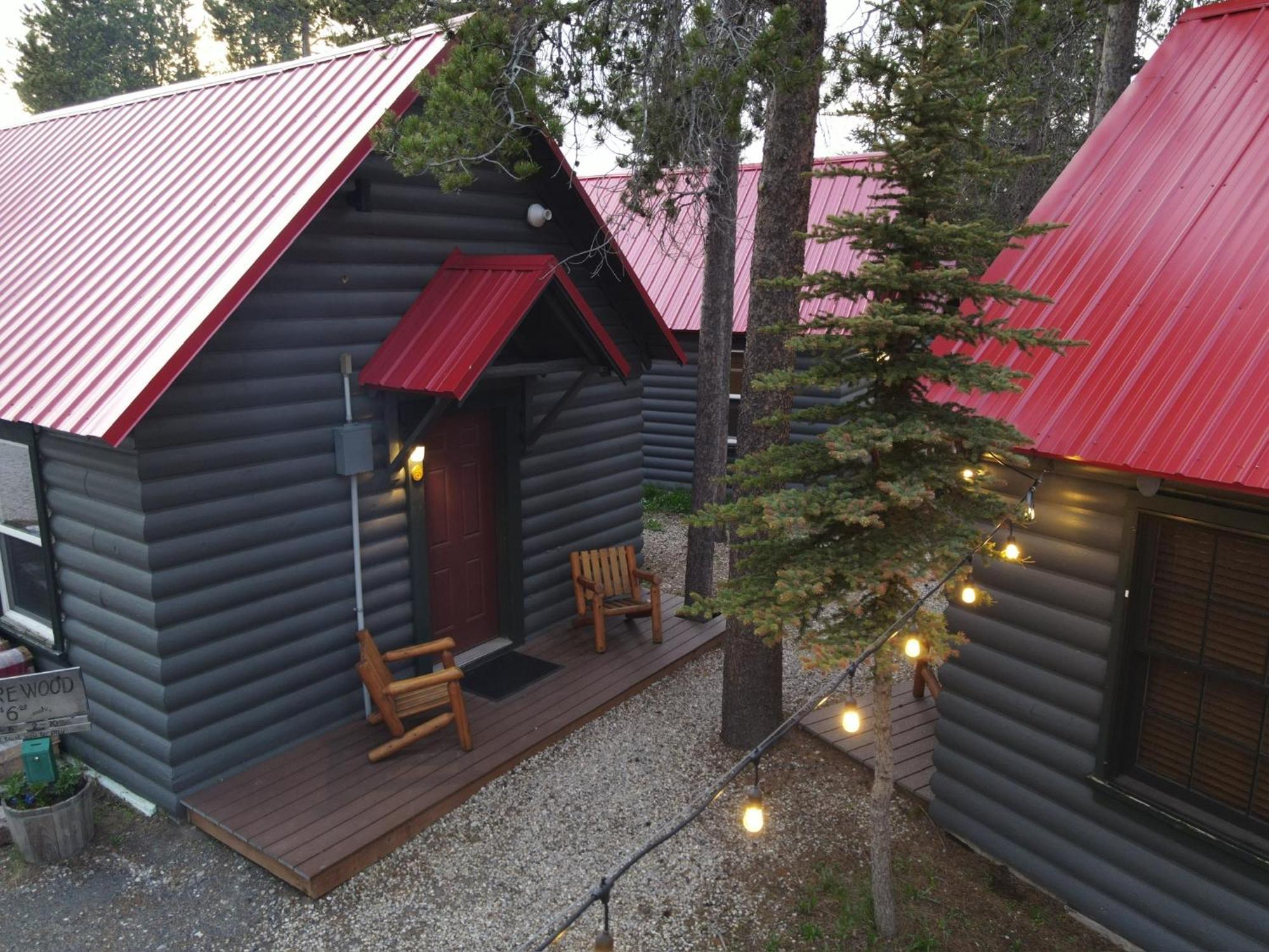 Yellowstone Cabins And Rv West Yellowstone Buitenkant foto