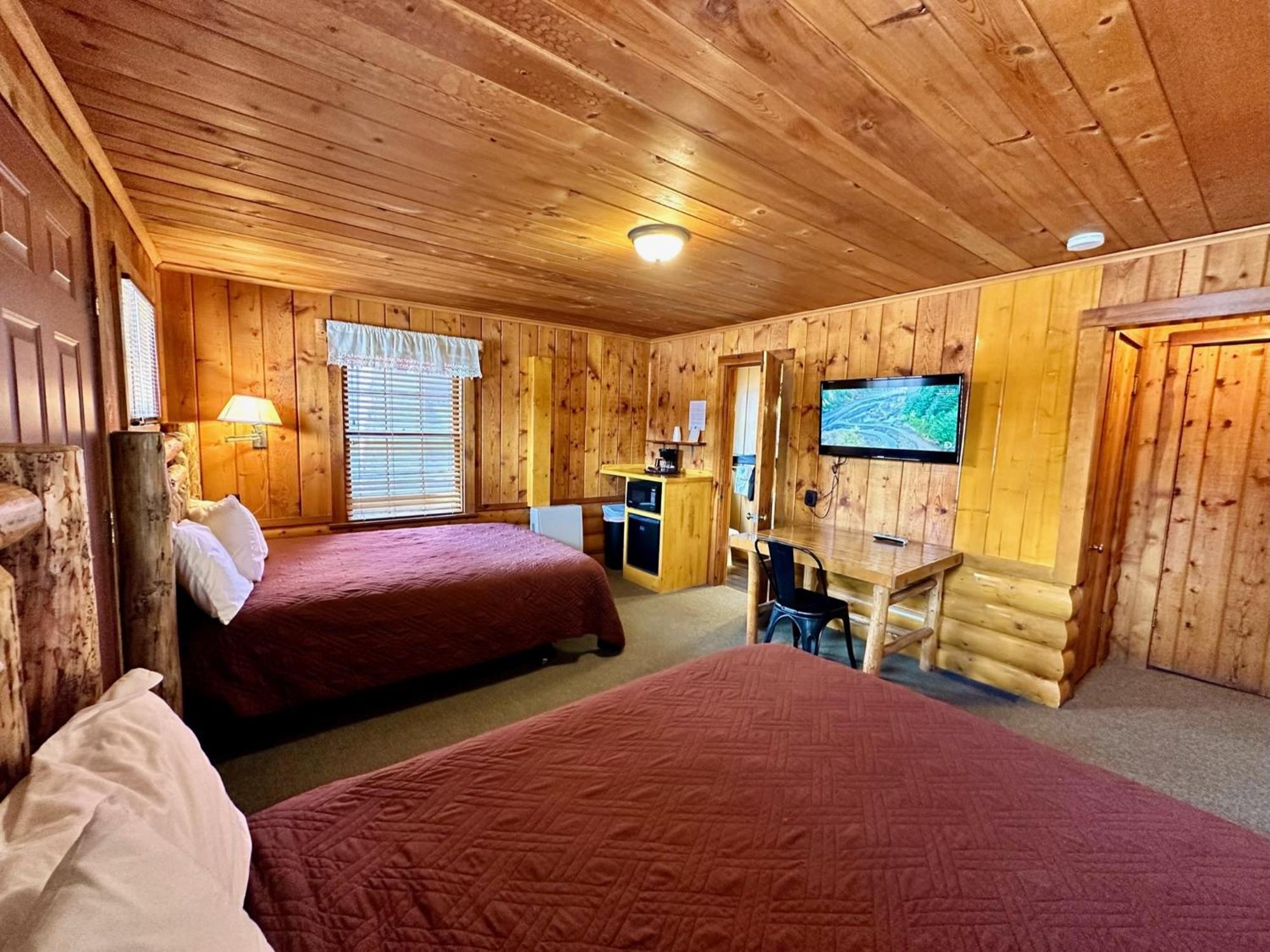 Yellowstone Cabins And Rv West Yellowstone Buitenkant foto